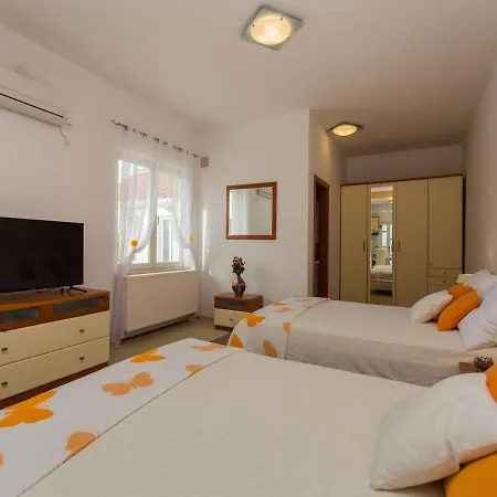 Villa Spacious In With Pool *