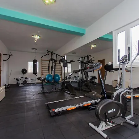 Spacious In With Pool Villa *